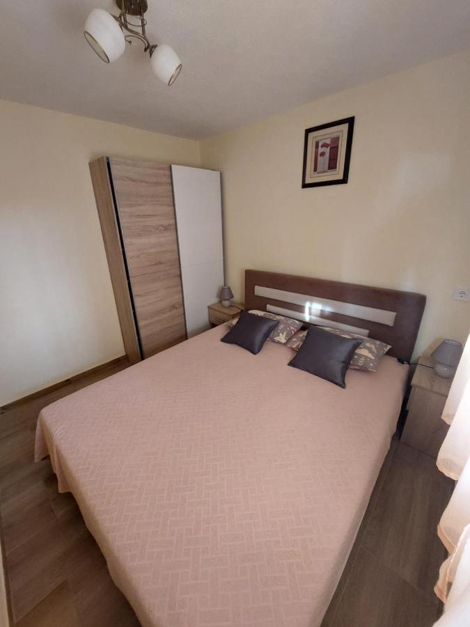 Apartmani Piskoric Vir Exterior photo