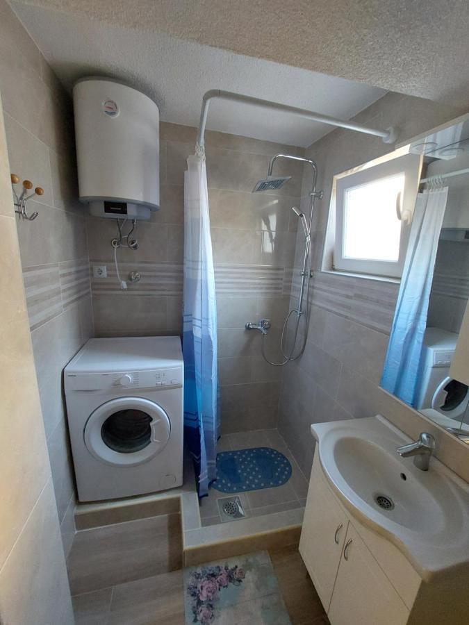 Apartmani Piskoric Vir Exterior photo